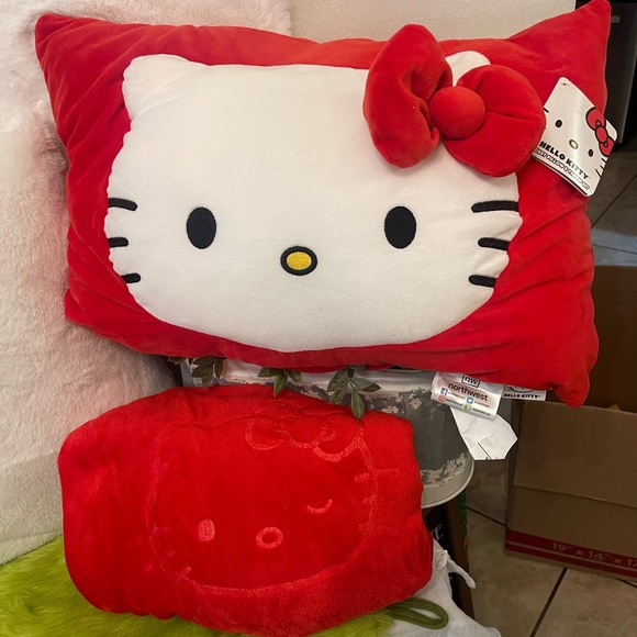 Hello kitty pillow and throw set - Picture 1 of 6